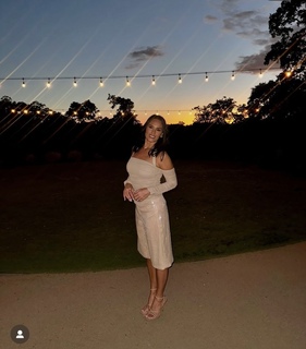 Heidi D'Amelio feet photo thumbnail