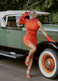 Heidi D'Amelio feet photo thumbnail