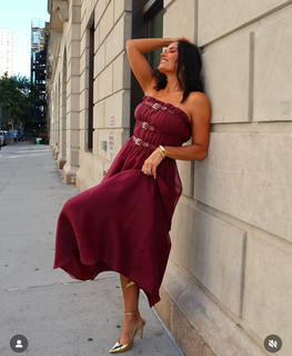 Heidi D'Amelio feet photo thumbnail