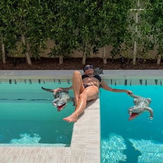 Heidi D'Amelio feet photo thumbnail