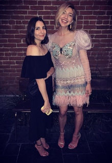 Heidi Gardner feet photo thumbnail