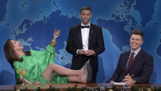 Heidi Gardner feet photo thumbnail