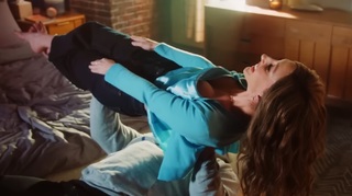 Heidi Gardner feet photo thumbnail