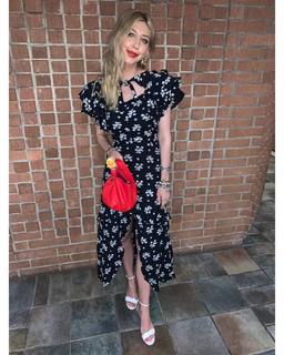 Heidi Gardner feet photo thumbnail