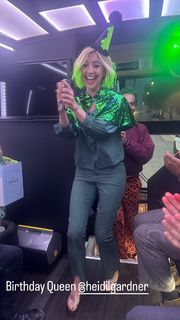 Heidi Gardner feet photo thumbnail
