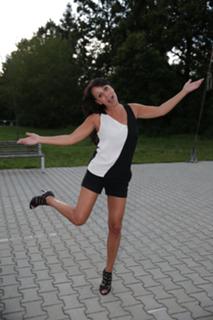 Heidi Janku feet photo 8