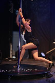 Heidi Janku feet photo 6