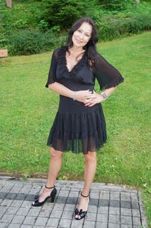 Heidi Janku feet photo 5