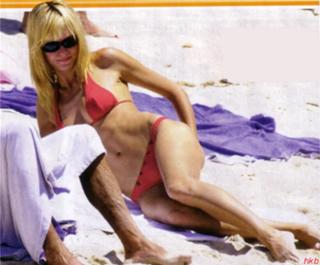Heidi Klum feet photo thumbnail