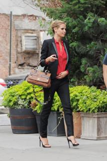 Heidi Klum feet photo thumbnail