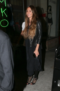 Heidi Klum feet photo thumbnail