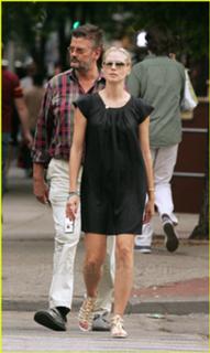 Heidi Klum feet photo thumbnail