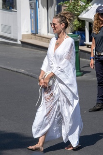 Heidi Klum feet photo thumbnail