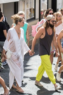 Heidi Klum feet photo thumbnail