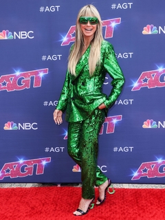 Heidi Klum feet photo thumbnail