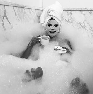 Heidi Klum feet photo thumbnail