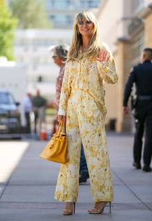 Heidi Klum feet photo thumbnail
