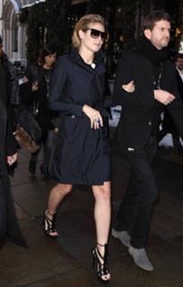 Heidi Klum feet photo thumbnail