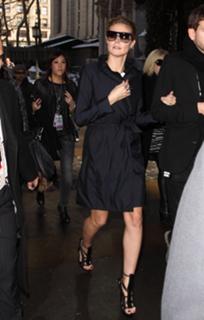 Heidi Klum feet photo thumbnail