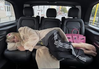 Heidi Klum feet photo thumbnail