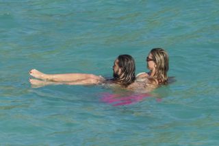 Heidi Klum feet photo 9