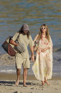 Heidi Klum feet photo 7