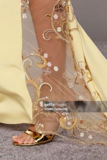 Heidi Klum feet photo 15
