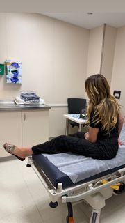 Heidi Klum feet photo 1