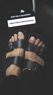 Heidi Klum feet photo 1