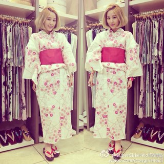 Heidi Lee feet photo 8