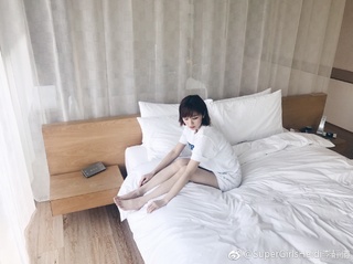 Heidi Lee feet photo 5