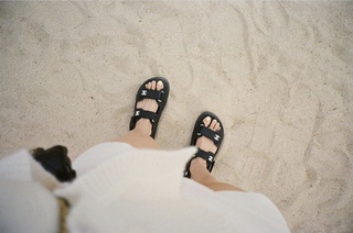 Heidi Lee feet photo 14