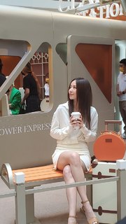 Heidi Lee feet photo 17