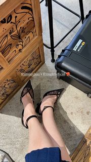 Heidi Lee feet photo 17