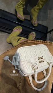 Heidi Lee feet photo 2