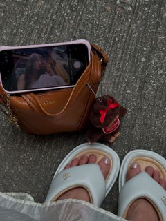Heidi Lee feet photo 19