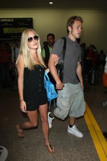 Heidi Montag feet photo thumbnail