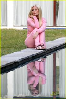 Heidi Montag feet photo thumbnail