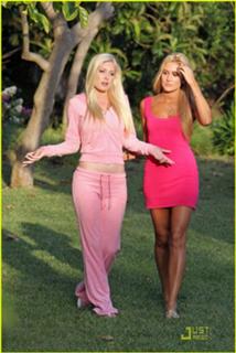 Heidi Montag feet photo thumbnail