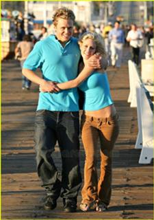 Heidi Montag feet photo thumbnail