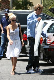 Heidi Montag feet photo thumbnail