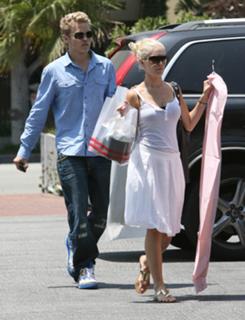 Heidi Montag feet photo thumbnail