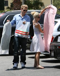 Heidi Montag feet photo thumbnail