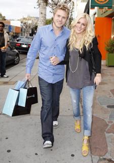 Heidi Montag feet photo thumbnail