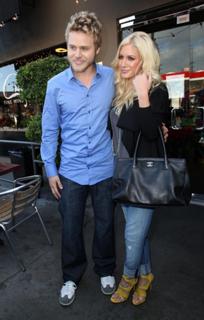 Heidi Montag feet photo thumbnail