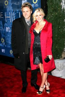 Heidi Montag feet photo thumbnail
