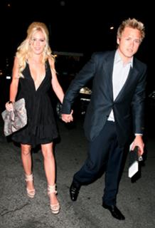 Heidi Montag feet photo thumbnail
