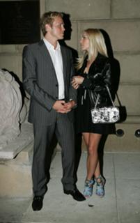 Heidi Montag feet photo thumbnail