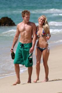 Heidi Montag feet photo thumbnail