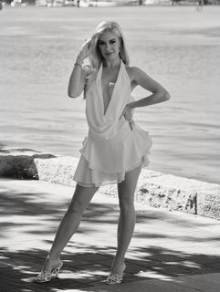 Heidi Montag feet photo thumbnail